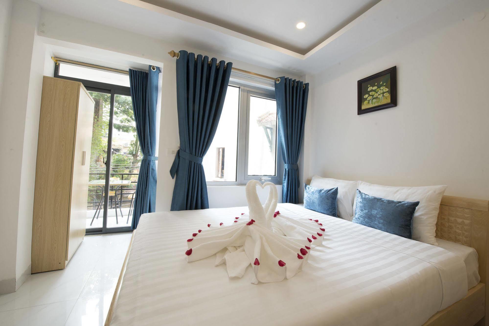 Ha Noi Holiday Center Hotel Hanoi Exterior photo