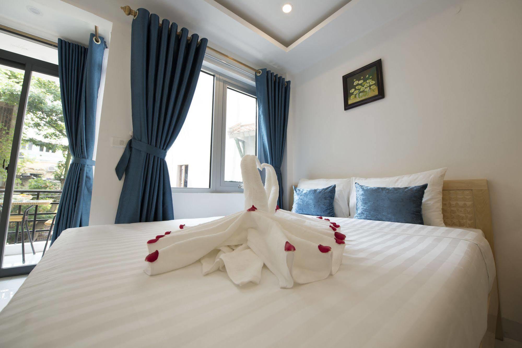 Ha Noi Holiday Center Hotel Hanoi Exterior photo