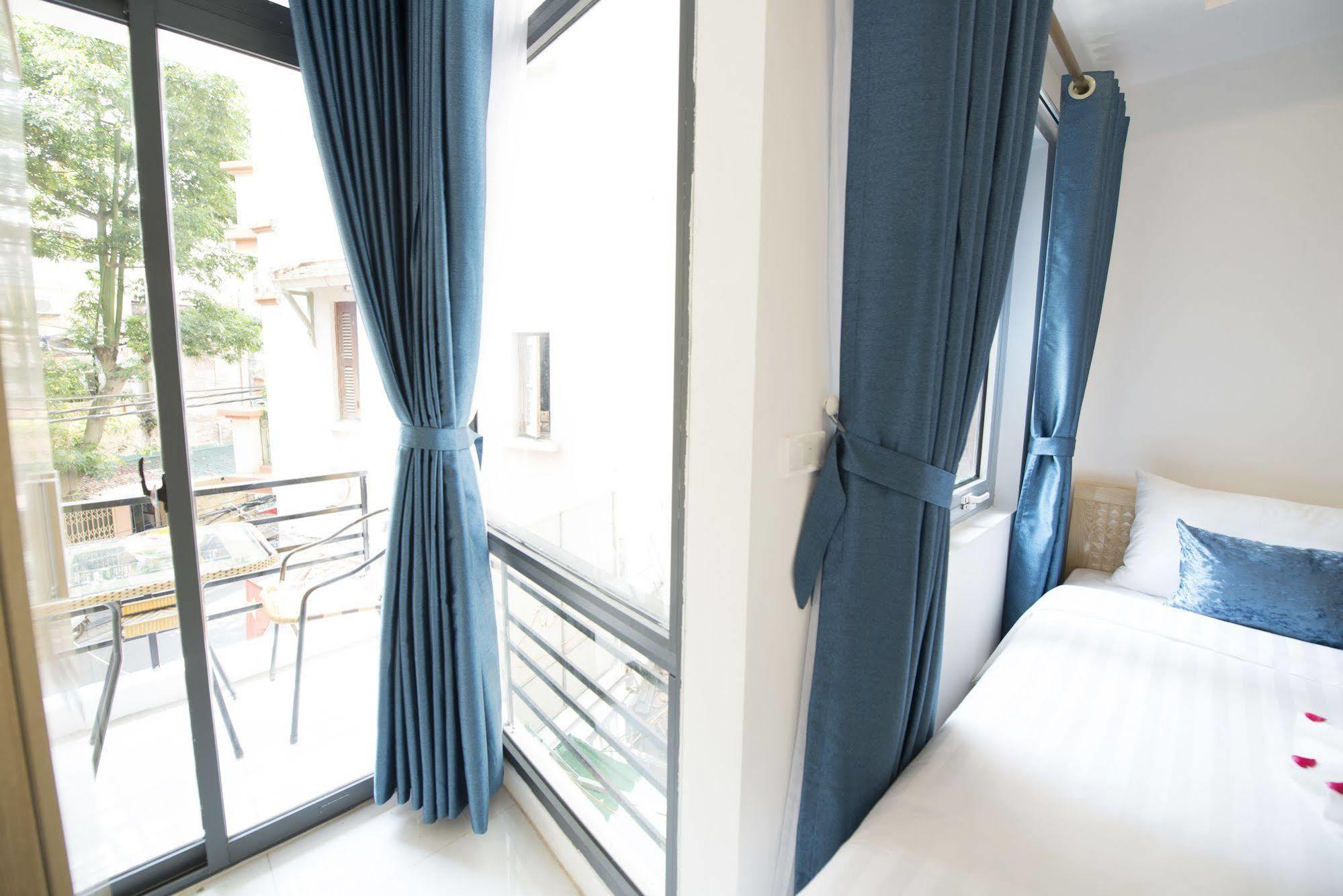 Ha Noi Holiday Center Hotel Hanoi Exterior photo